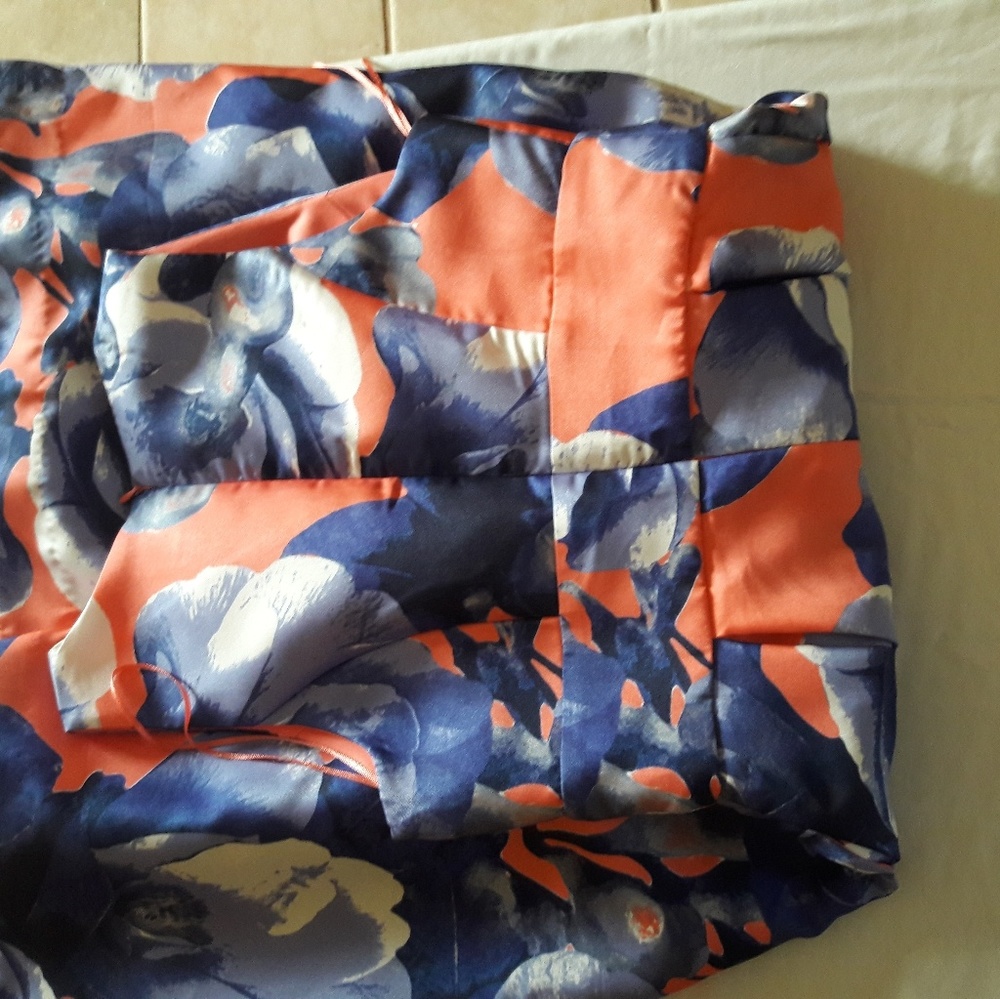 Dress - Picture 3 of 6